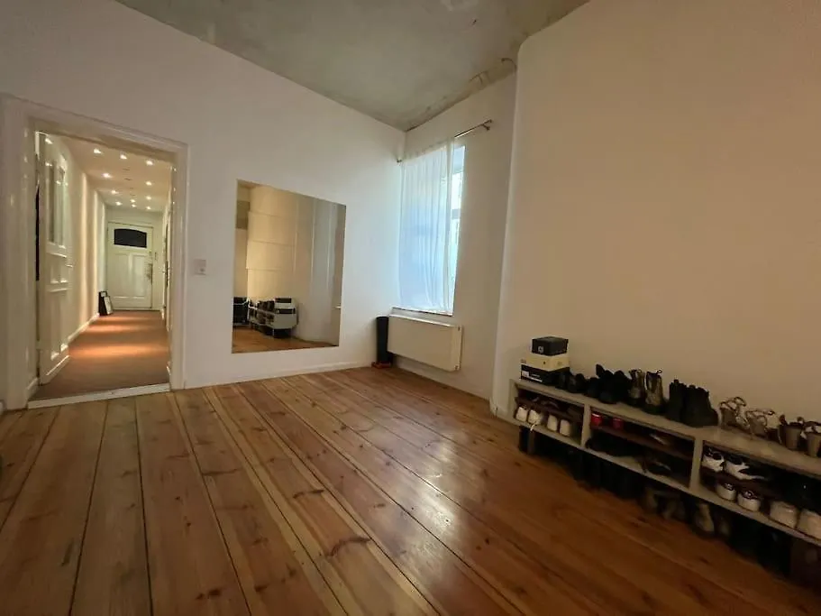 Schones Loft Mit Kamin In Mitte Gesundbrunnen Daire Berlin Almanya